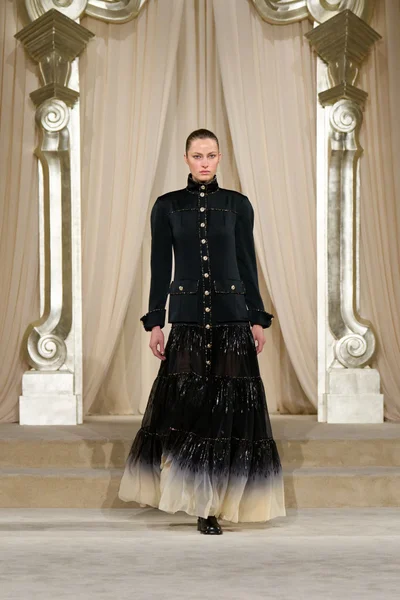 Look 28